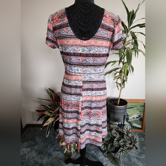 Bobbie Brooks summer dress with crochet back, Small, pink, teal, black - Picture 3 of 7